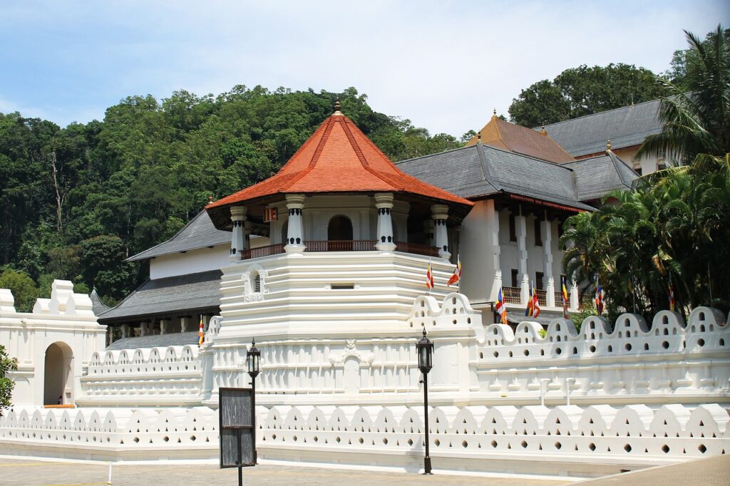 Exploring Kandy, Sri Lanka: A Cultural and Historical Gem