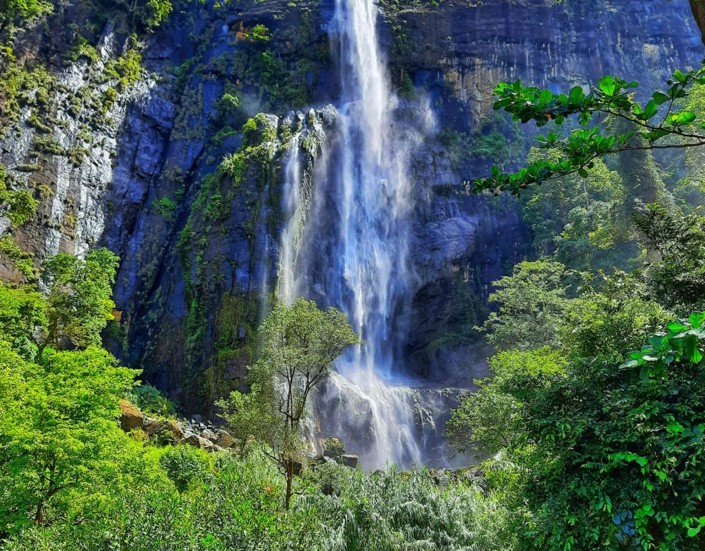 diyaluma-fall diyaluma-fall
